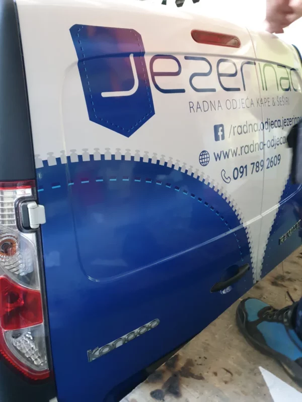 delta-design-car-wrap-02