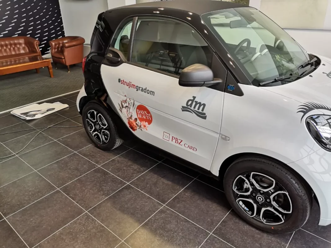 delta-design-car-wrap-17