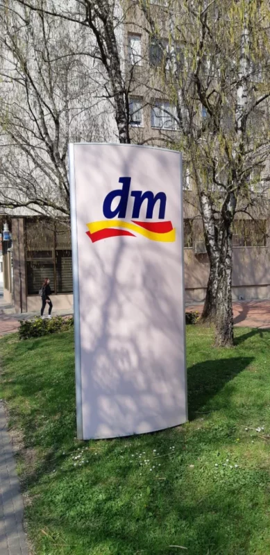 delta-design-reklamni-stupovi-totemi-00006